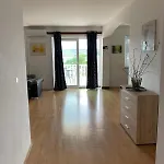 Apartamento Sara Posedarje
