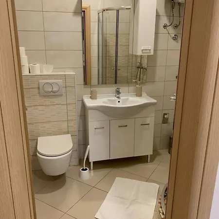 Apartament Sara *