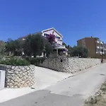Sara Apartman *