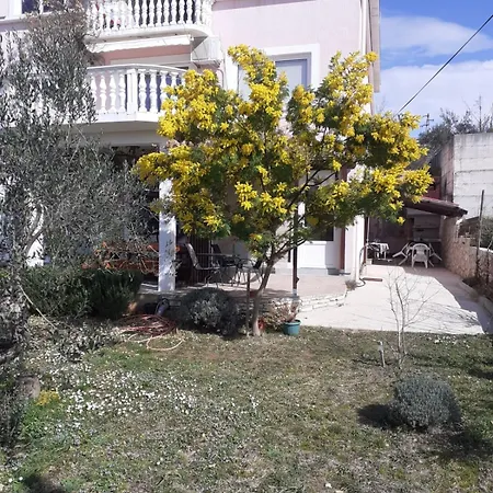 Sara Apartment