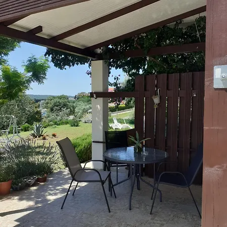 Apartamento Sara Posedarje